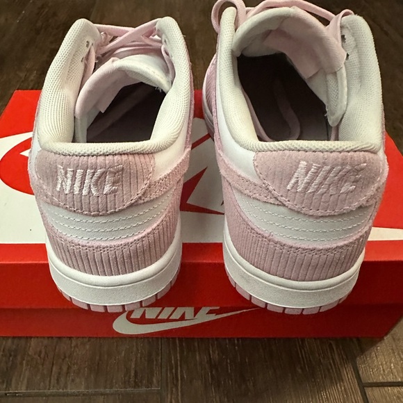 Women’s Nike dunk low size 10 brand new - Picture 2 of 4